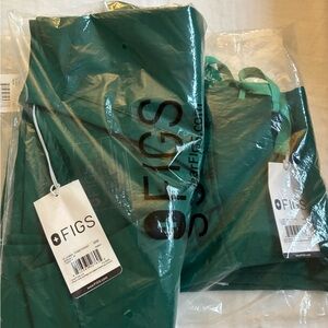 Figs Green Scrub Set